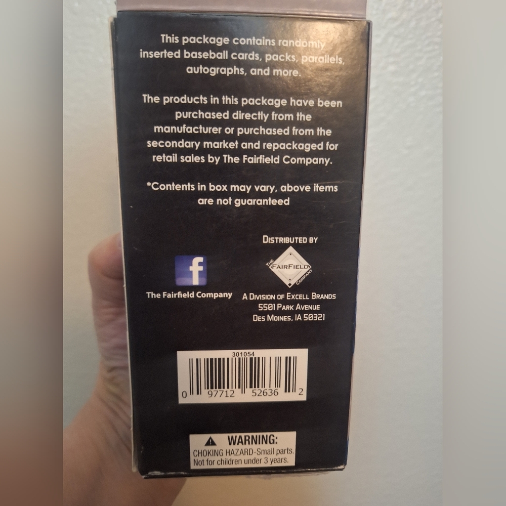 Box Of Baseball Cards Opened - Picture 2 of 4